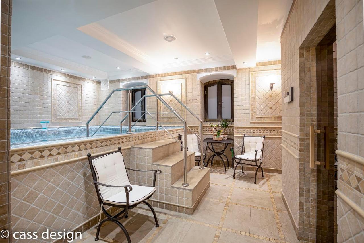 Hotel Versay Băile Herculane Buitenkant foto